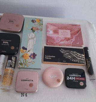 Maquillaje Deliplus Variado