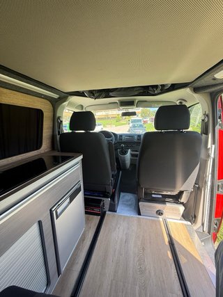 Volkswagen Transporter T6- 2.0 TDI (2016)