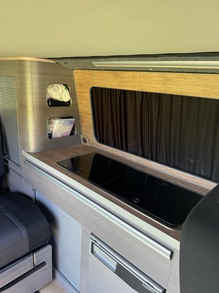 Volkswagen Transporter T6- 2.0 TDI (2016)
