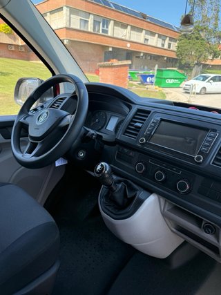 Volkswagen Transporter T6- 2.0 TDI (2016)