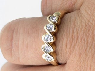 Anillo Oro 18k con Diamantes