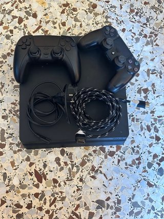 PS4 + 2 mandos + Just Cause 4
