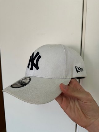 Gorra New Era NY Negra y Blanca