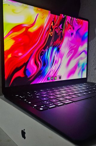 MACBOOK M3 16GB