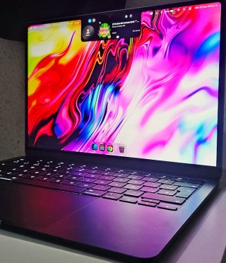 MACBOOK M3 16GB