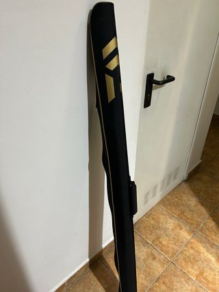 Caña de pescar 6 metros puntavara-varal y funda