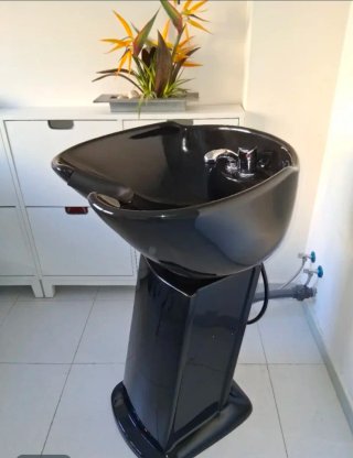 Lavabo peluquería negro con silla