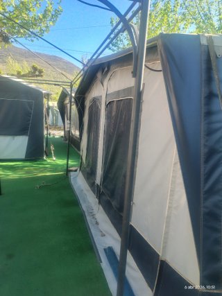 Se vende caravana instala en el camping la vera