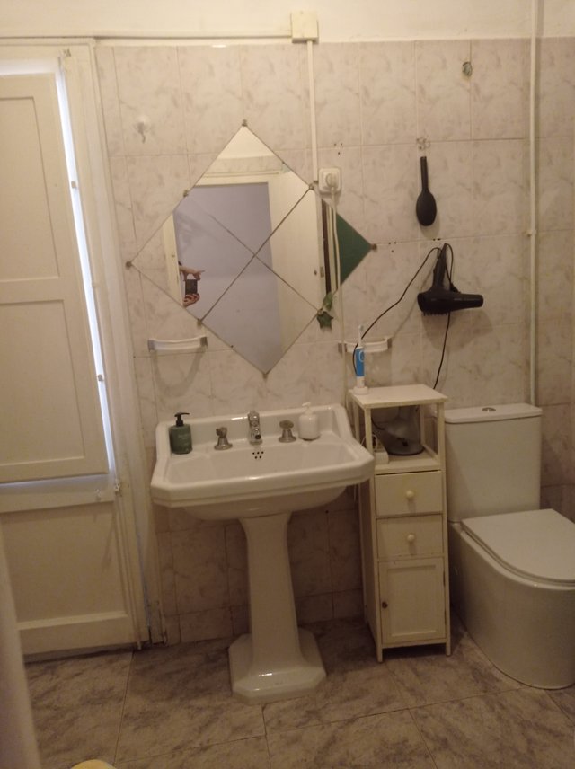 HABITACIÓN MUY GRANDE. Barcelona . Guinardó - Imagen 8