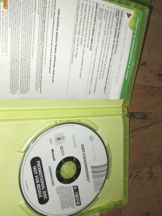 Xbox 360 con juegos y mandos
