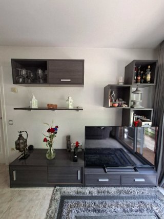 Mueble de comedor gris