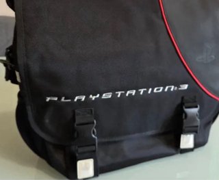 PS4 (PlayStation 4) Negra + 11 Juegos + Maletin
