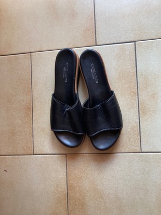 Ciabatte nere in pelle