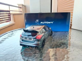 Autoart Focus RS 1/18