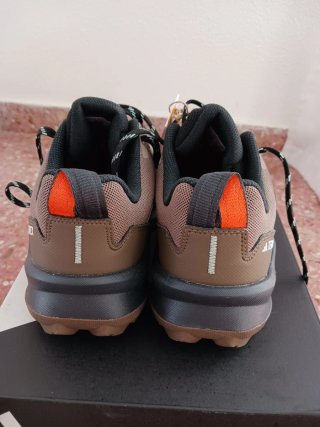 Zapatillas Adidas Terrex Marrones y Negras
