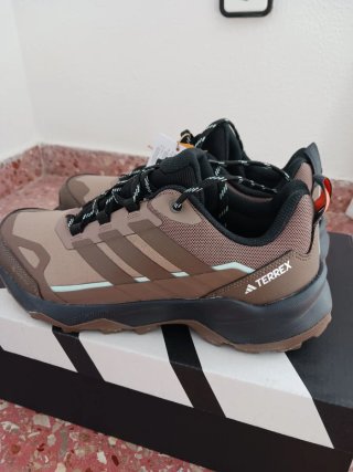 Zapatillas Adidas Terrex Marrones y Negras