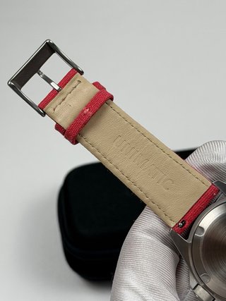 Unimatic UT4 - CO Orologio Rosso Argento