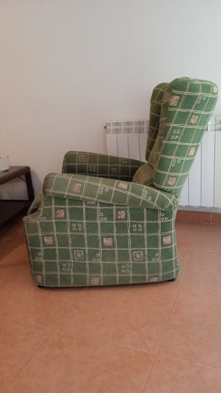 Sillón reclinable de tela verde