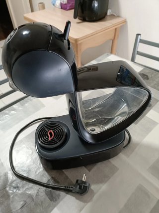 Cafetera Dolce Gusto Negra
