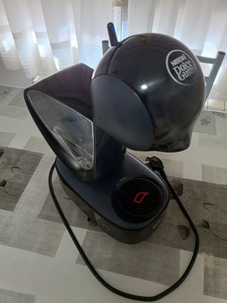 Cafetera Dolce Gusto Negra