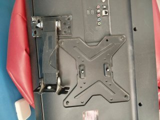 Televisor LG 32 con soporte pared