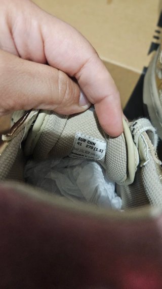 Zapatillas Bimba y Lola Doradas Talla 41