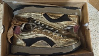 Zapatillas Bimba y Lola Doradas Talla 41