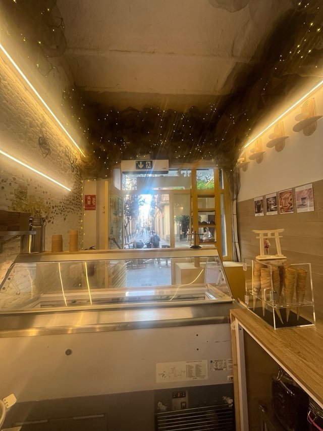 Traspaso de comercio en pleno corazón de Gràcia - Imagen 2