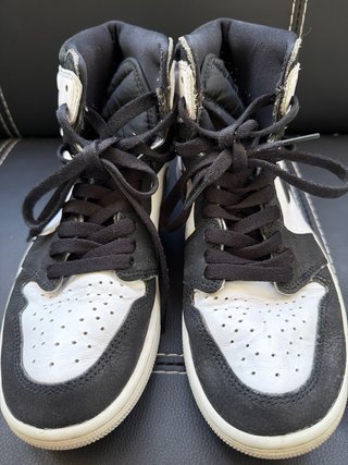 Tenis Jordan Retro 1 Blanco y Negro