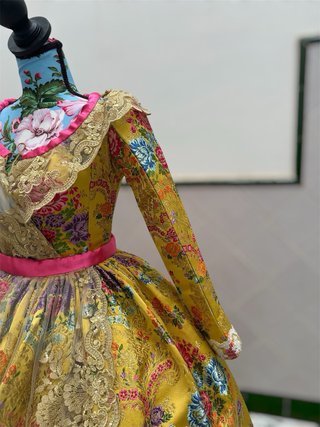 Traje de Fallera completo con zapatos y alpargatas