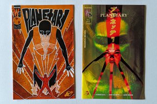 Lote de 2 ejemplares del comic Planetary.
