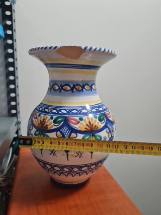 Jarrón de cerámica estilo Talavera