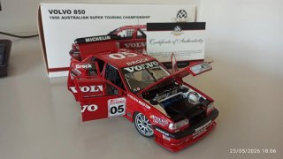 Autoart Volvo 850 1996 ASTC 1/18