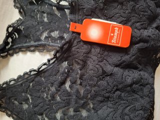 Top encaje Triumph negro
