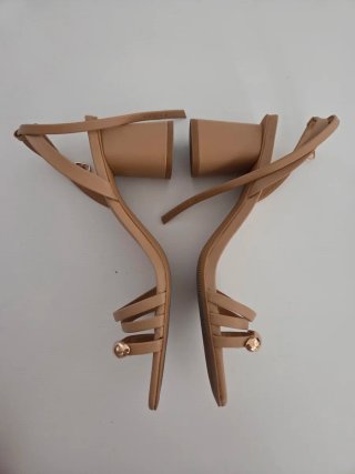 5 pares de  tacones talla 38