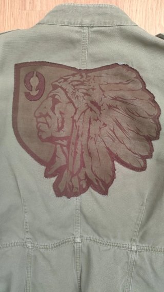 Chaqueta militar entallada verde