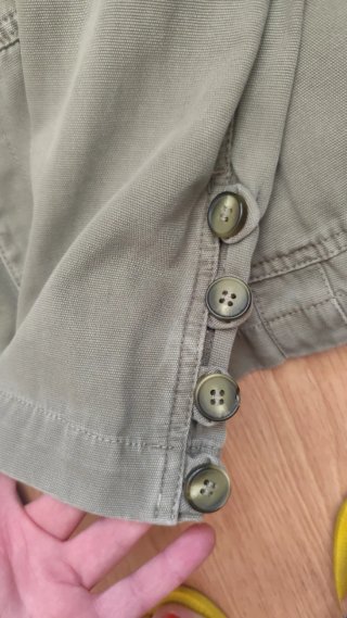 Chaqueta militar entallada verde