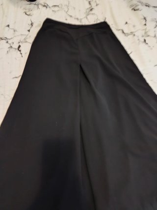 Falda pantalón ancha negra