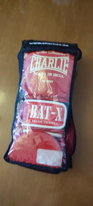 Guantes de Boxeo Charlie 16oz Rojos