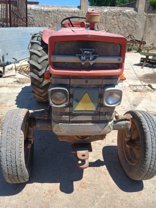 Tractor Massey Ferguson Ebro Rojo 157