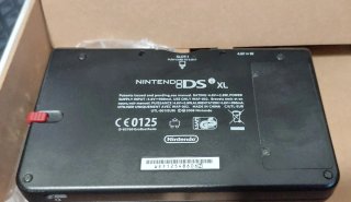 Nintendo DSi XL 25° Anniversario Rossa