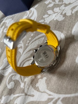 Reloj Festina Hombre Negro y Amarillo