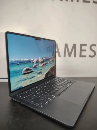 Macbook Air 13" M3 8GB 256GB 8C 8G A3113 2024