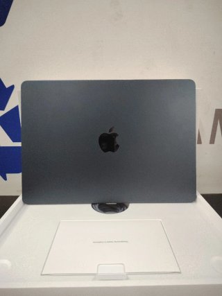 Macbook Air 13" M3 8GB 256GB 8C 8G A3113 2024