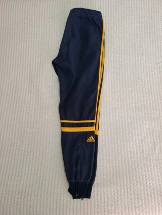 Pantalón Adidas Challenger Azul y Amarillo