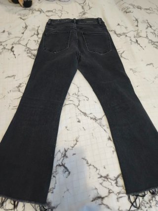 Pantalones Stradivarius negros acampanados