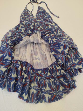 Vestido azul de flores de Sayan M