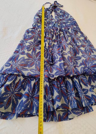 Vestido azul de flores de Sayan M