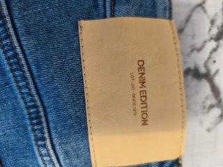 Pantalones  desgastados Talla 12 años equivale S