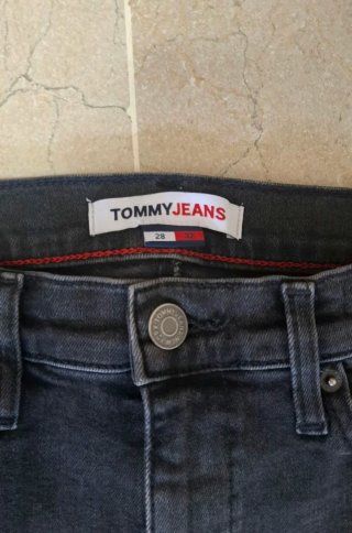 Pantalón Tommy Jeans Negro Gris